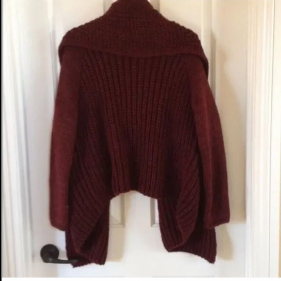 Zara Burgundy Cardigan - Picture 3 of 4